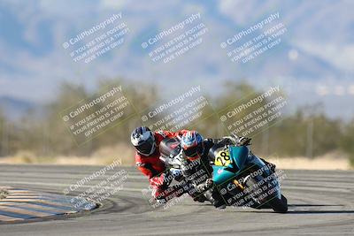 media/Dec-07-2025-CVMA (Sun) [[3e7d2de5dc]]/Race 12- Formula 40 MW and LW/